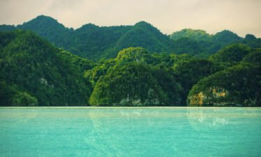 LOS HAITISES + CAYO LEVANTADO